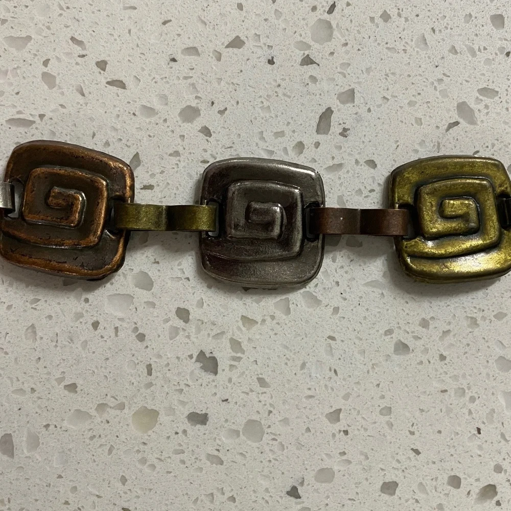 Tri-Color Metal Belt